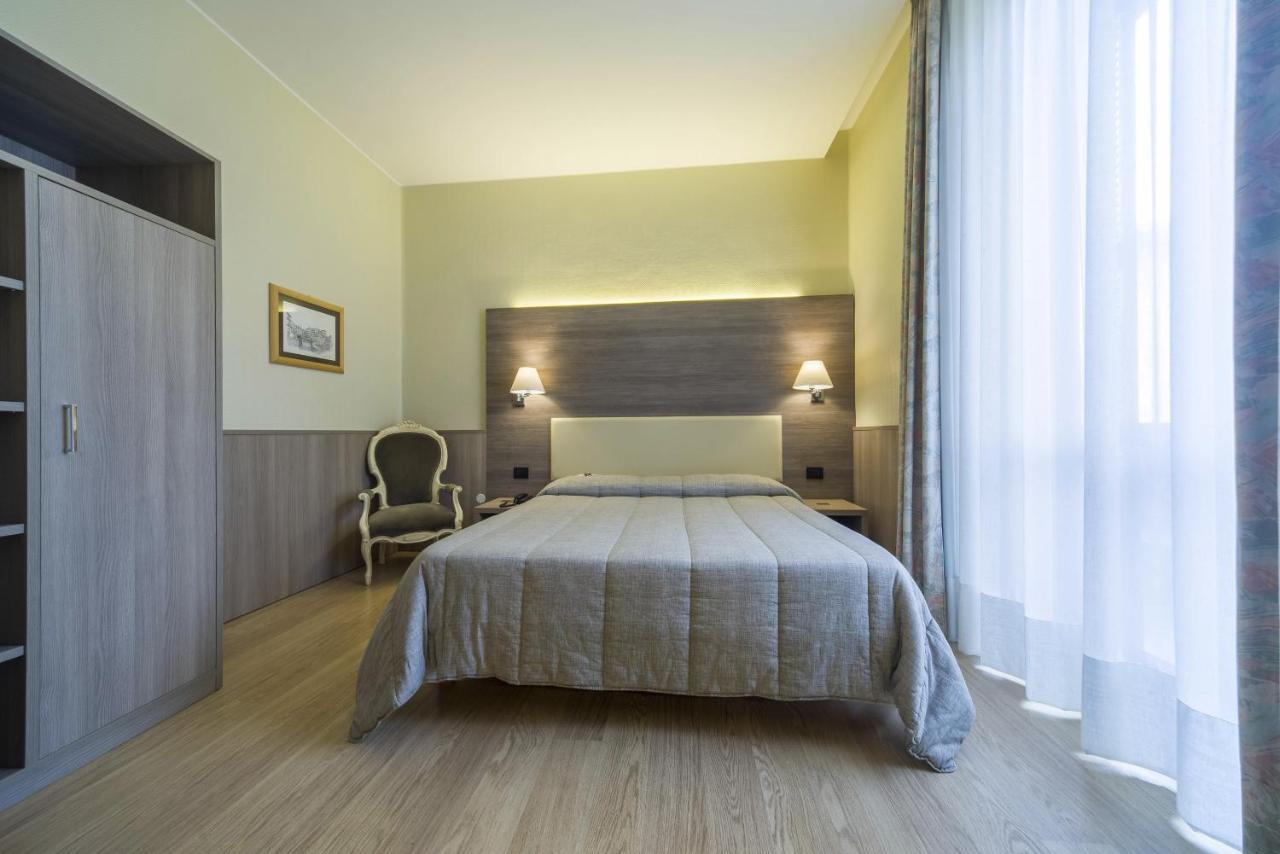 Hotel Est Piombino Luaran gambar